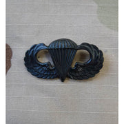 Insignia US Parachutist Basic negra de metal mate, original EE. UU.