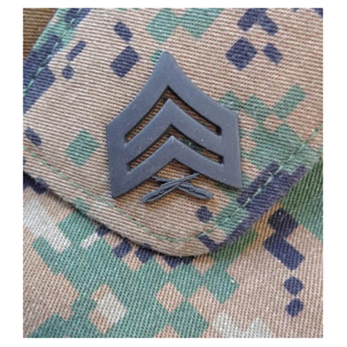 Insignia de rango USMC Sgt en metal negro mate, pack de 2