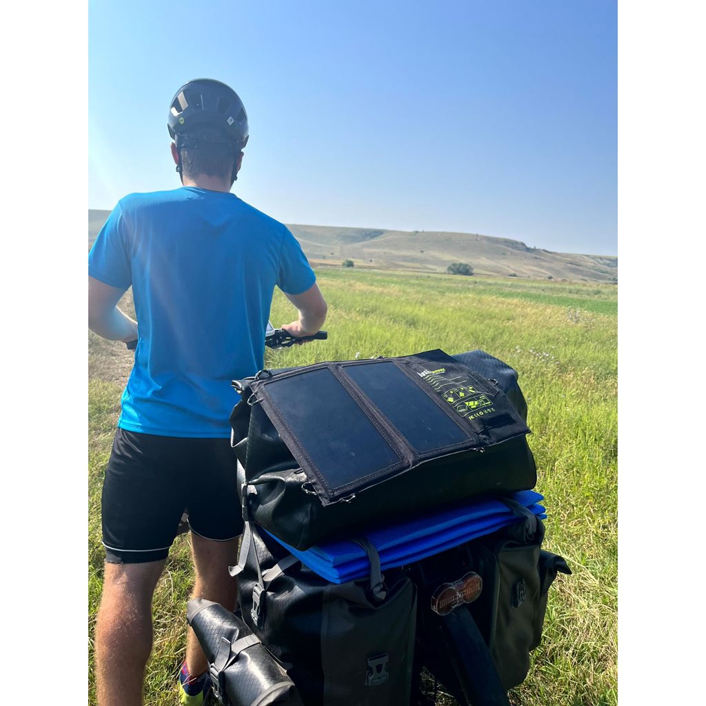 Cargador solar BASIC, panel solar compacto y ligero de 2 piezas para cargar dispositivos USB