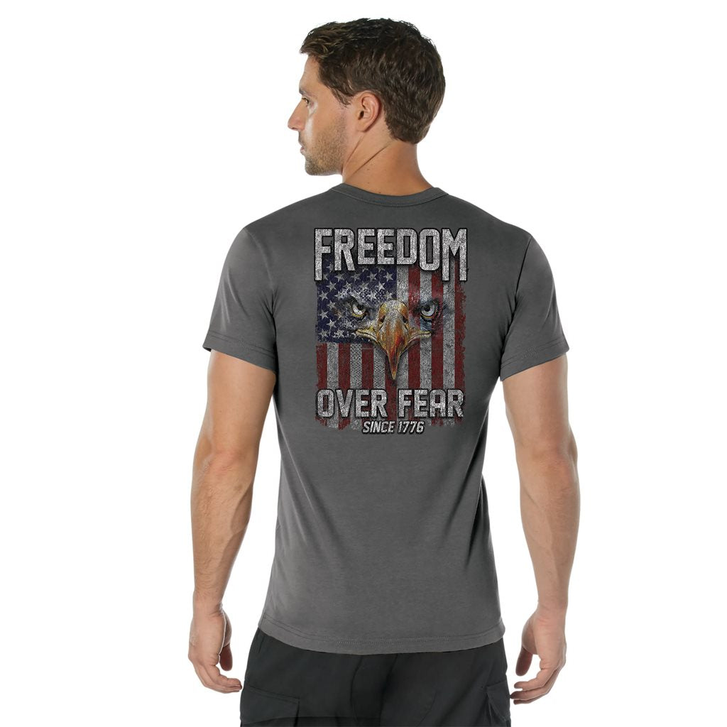 Camiseta FREEDOM OVER FEAR en color gris