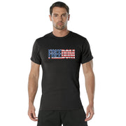 Camiseta negra con estampado 'FREEDOM' y motivo de bandera