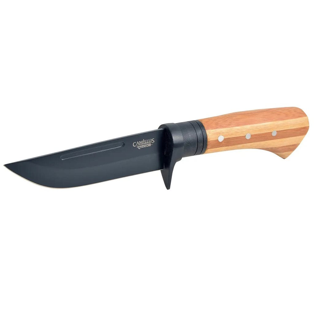 Cuchillo HUNTER con mango de bambu y funda, hoja 117 mm en acero AUS-8 con recubrimiento de carbonitruro de titanio