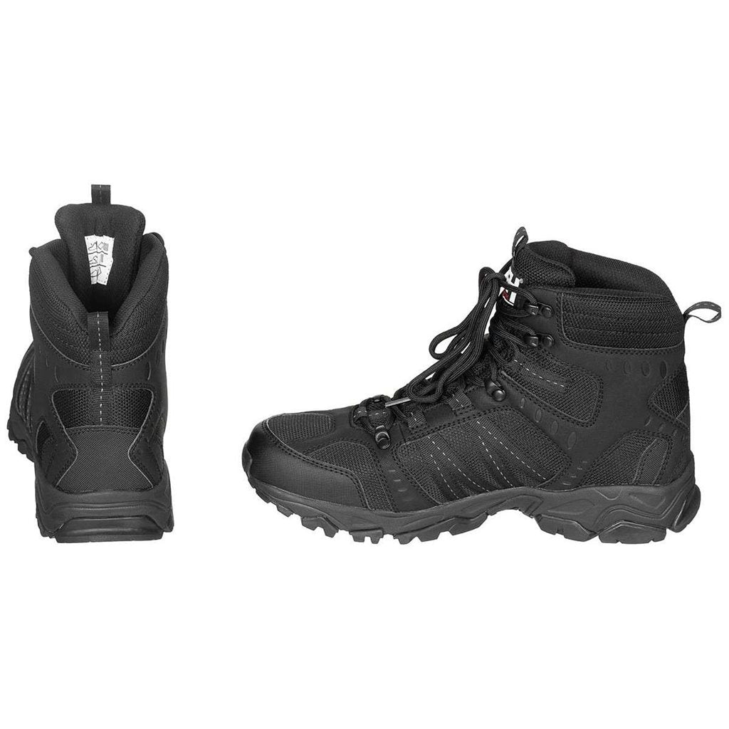Botas tácticas COMBAT negras con membrana HBR y suela antideslizante