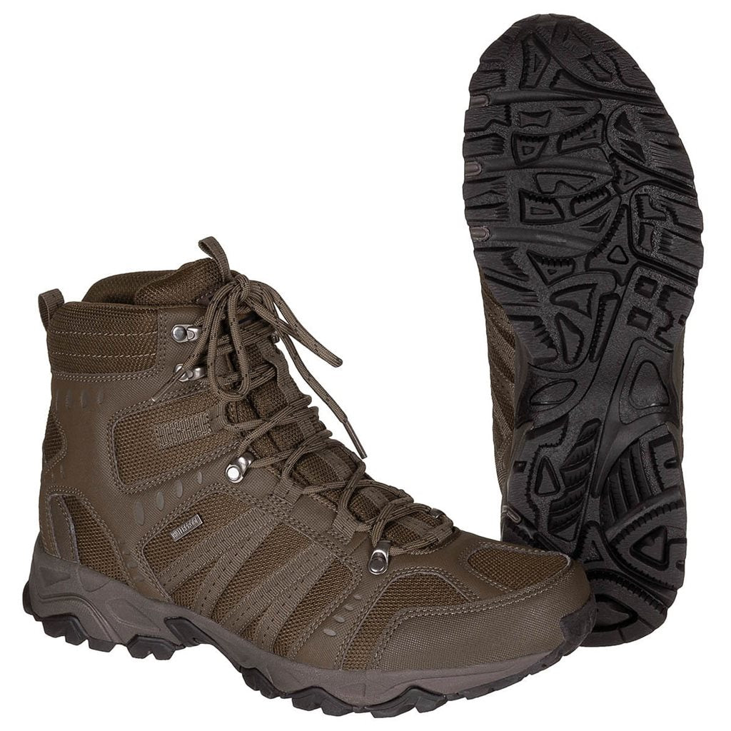Botas COMBAT tácticas marrón con membrana HBR y suela antideslizante