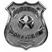 Insignia metálica plateada con texto 'SECURITY OFFICER'.