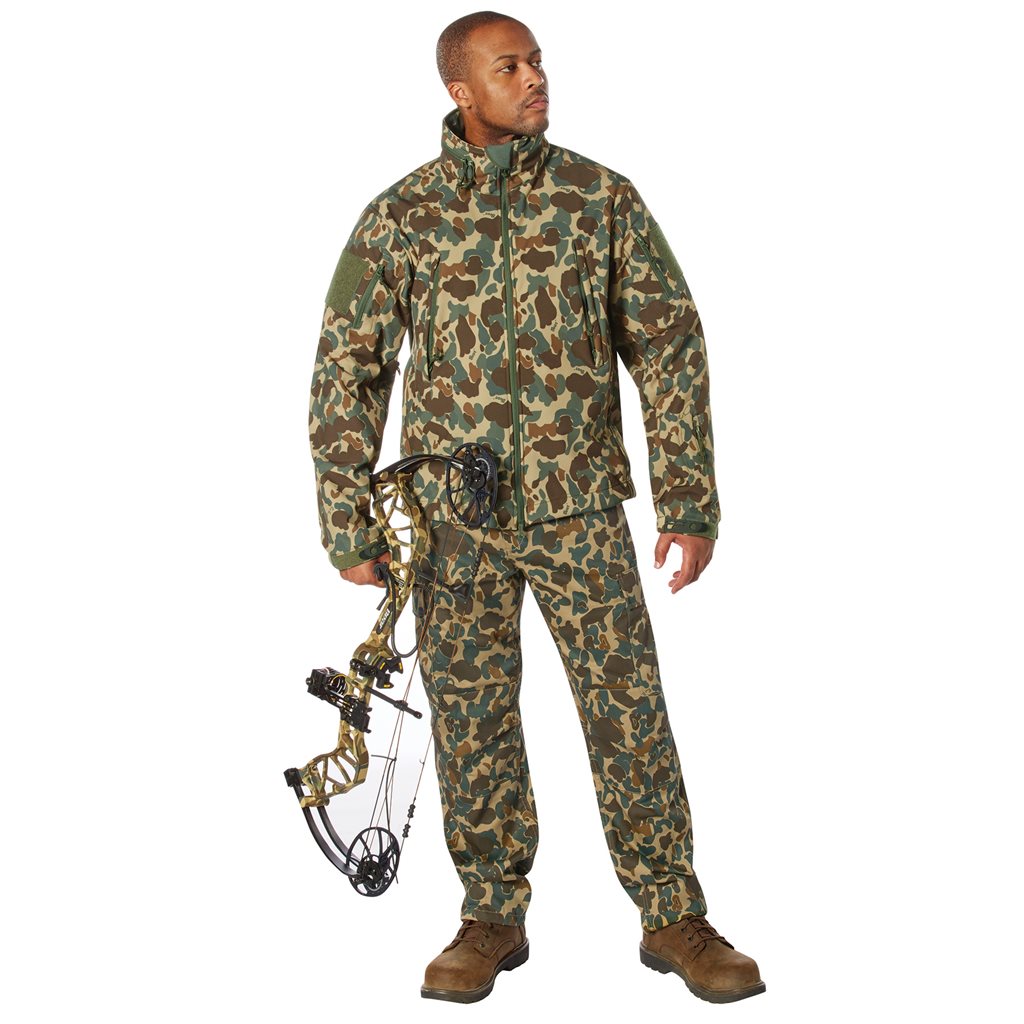 Chaqueta Tactical softshell con capucha, vista frontal