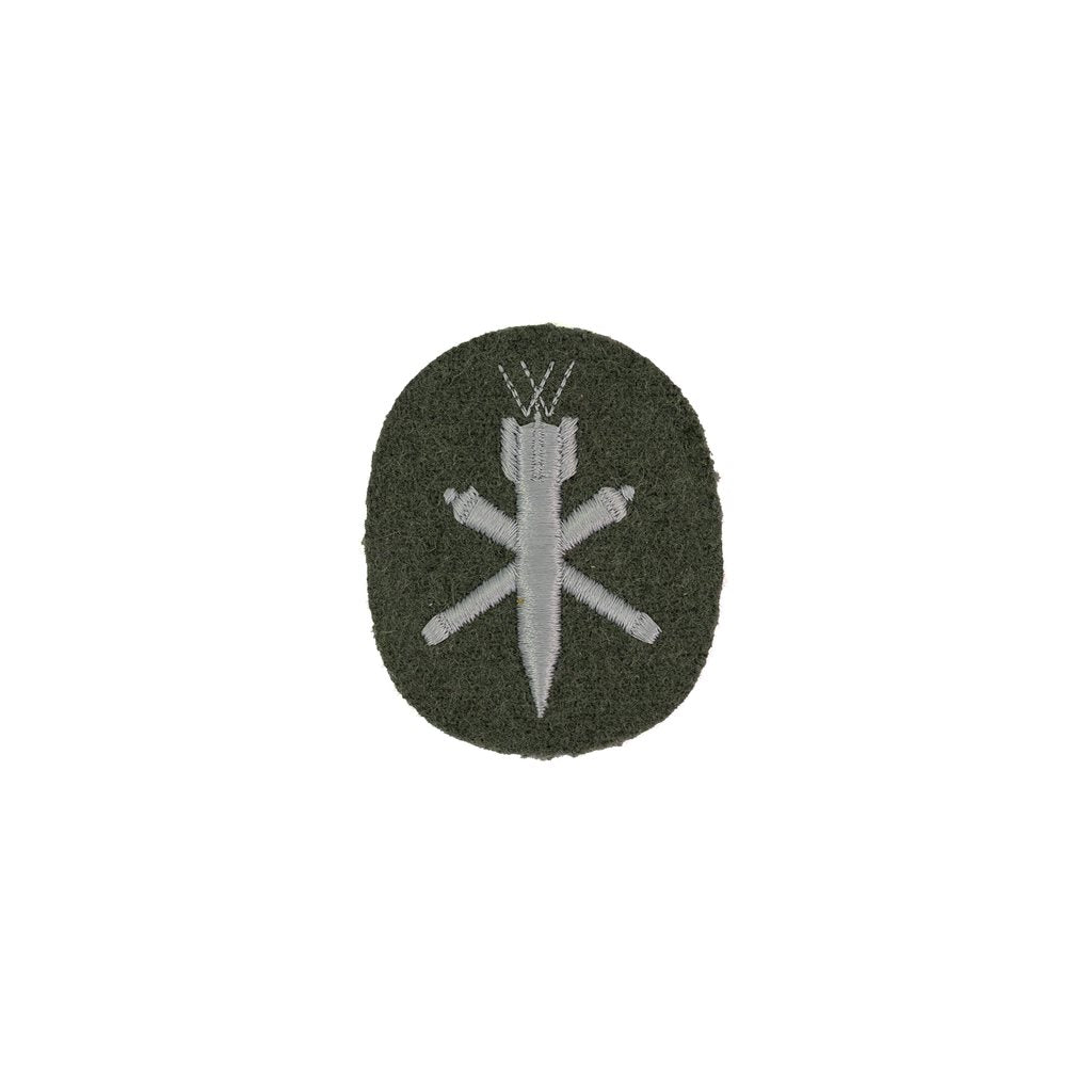 Parche NVA oval 'RAKETEN UND ARTILLERIETRUPPEN', aprox. 5 x 6 cm