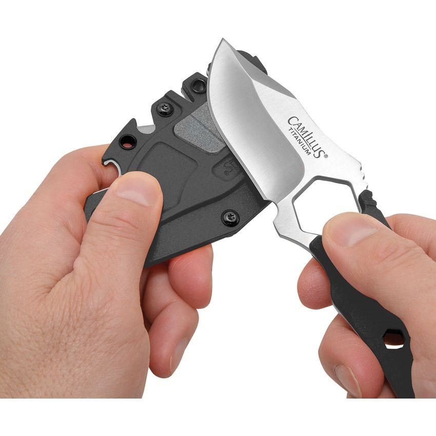 Cuchillo COMB hoja fija con perforaciones en forma de panal y recubrimiento titanio