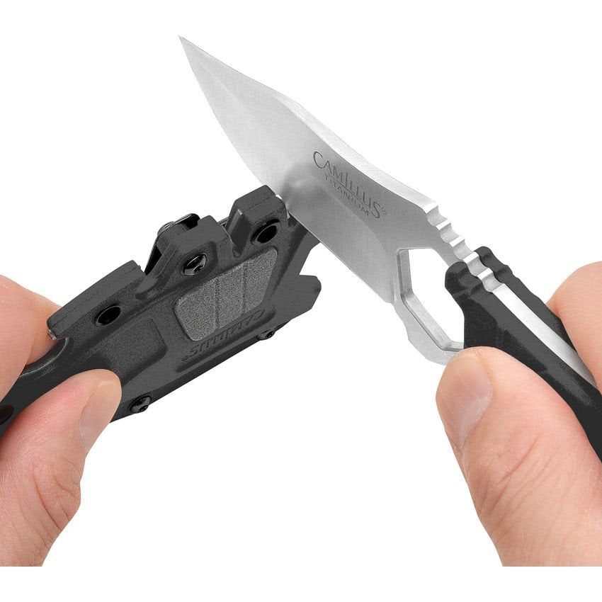 Cuchillo COMB hoja fija con perforaciones en forma de panal y recubrimiento titanio