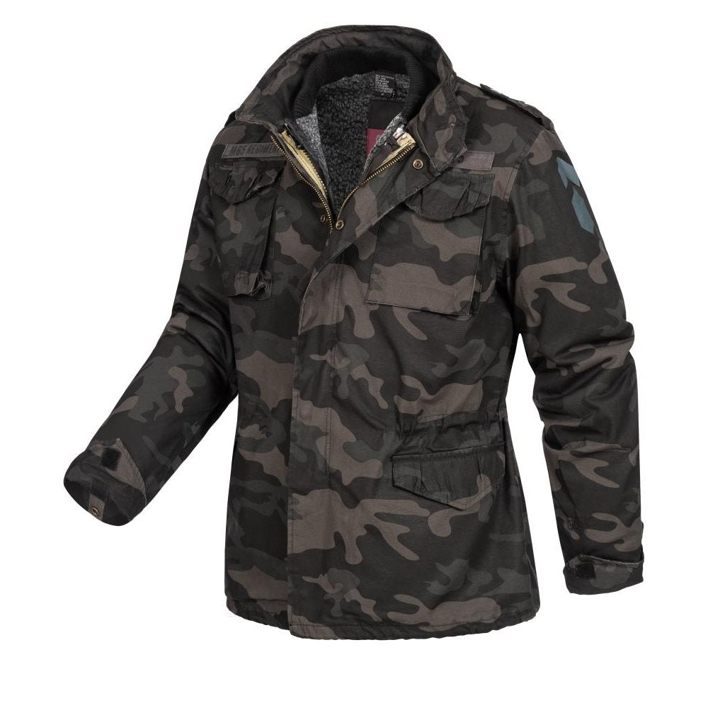 Chaqueta US M65 Regiment con forro, vista frontal con capucha en el cuello y bolsillos amplios