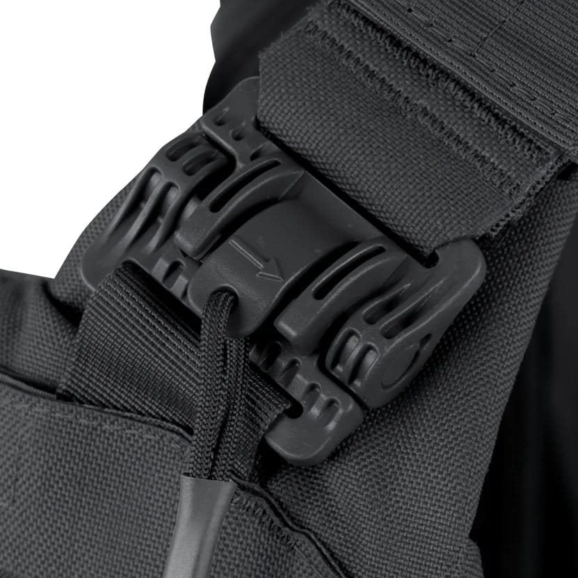 Portaplacas VANQUISH RS negro de Condor Outdoor en laminado de nylon con MOLLE/PALS recortado por láser