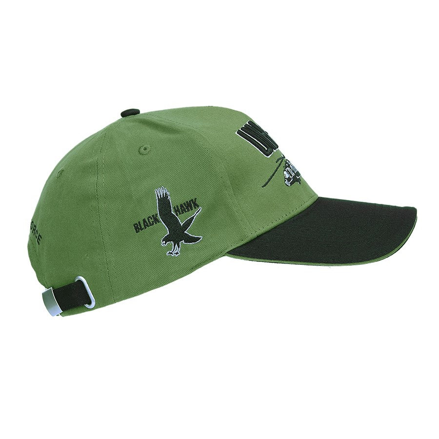 Gorra de béisbol verde claro con visera negra y motivo UH-60 Blackhawk
