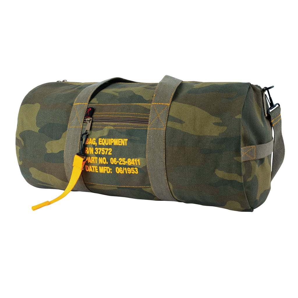 Bolsa EQUIPMENT grande de lona estilo militar con tres bolsillos laterales, cierre bidireccional y mosquetón