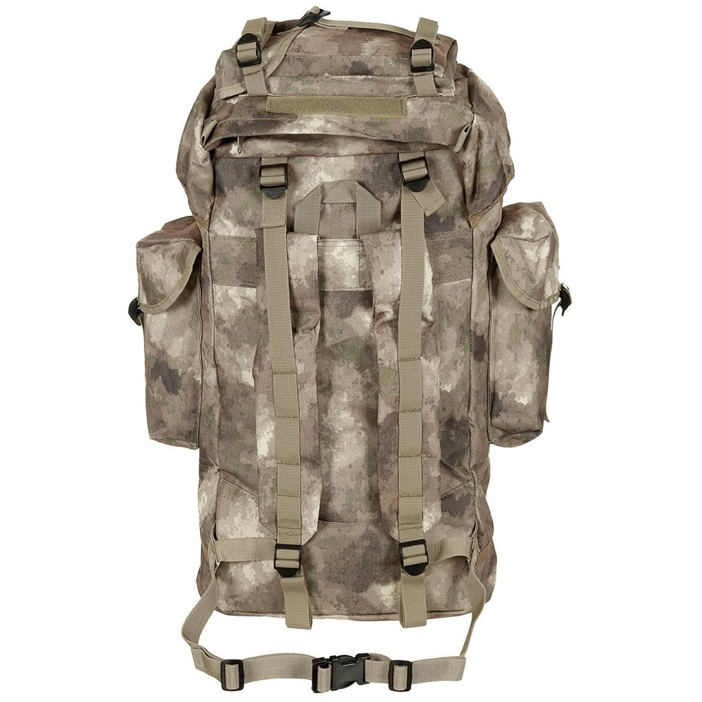 Mochila réplica de combate BW 65L verde con dos compartimentos y bolsillos laterales