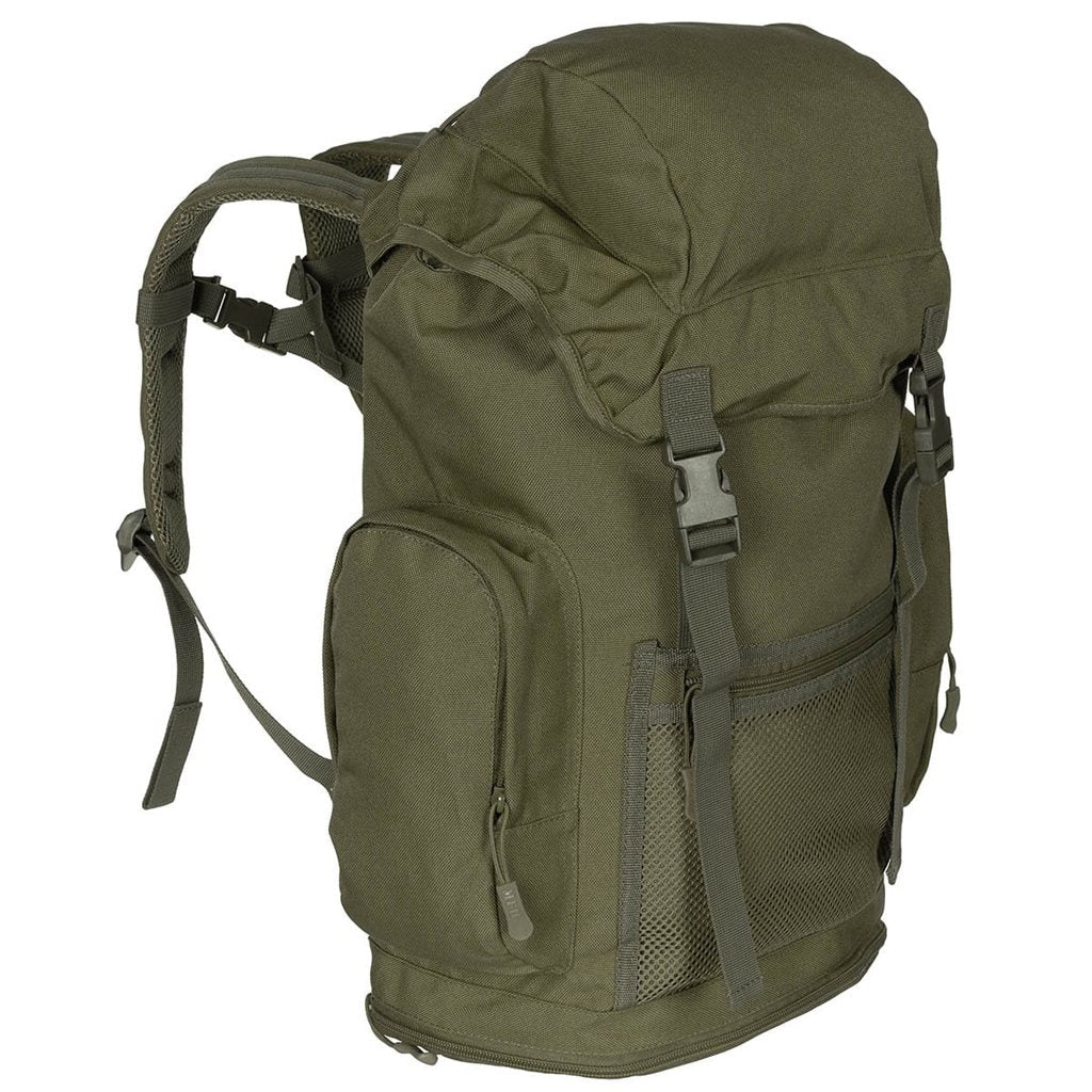 Mochila BRIT 30 L negra vista frontal, EDC, poliéster resistente