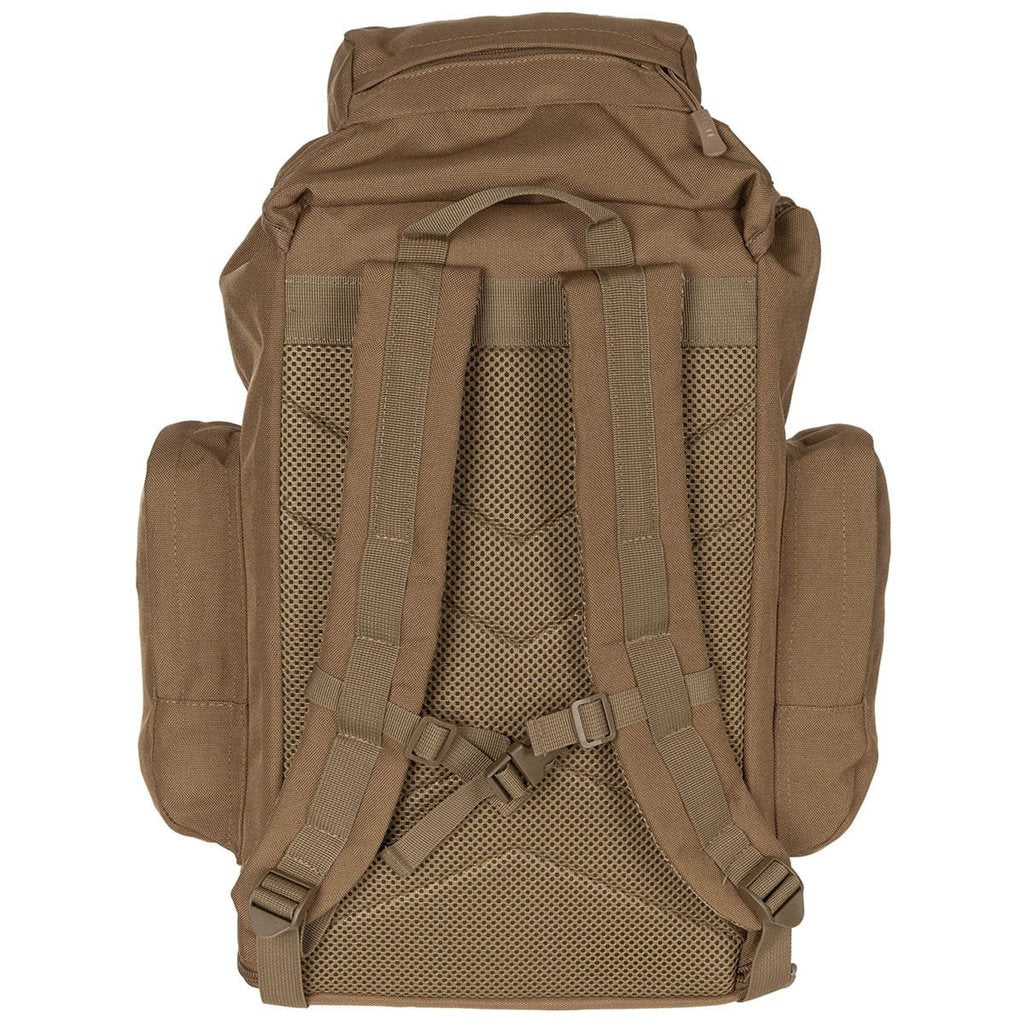 Mochila BRIT 30 L negra vista frontal, EDC, poliéster resistente