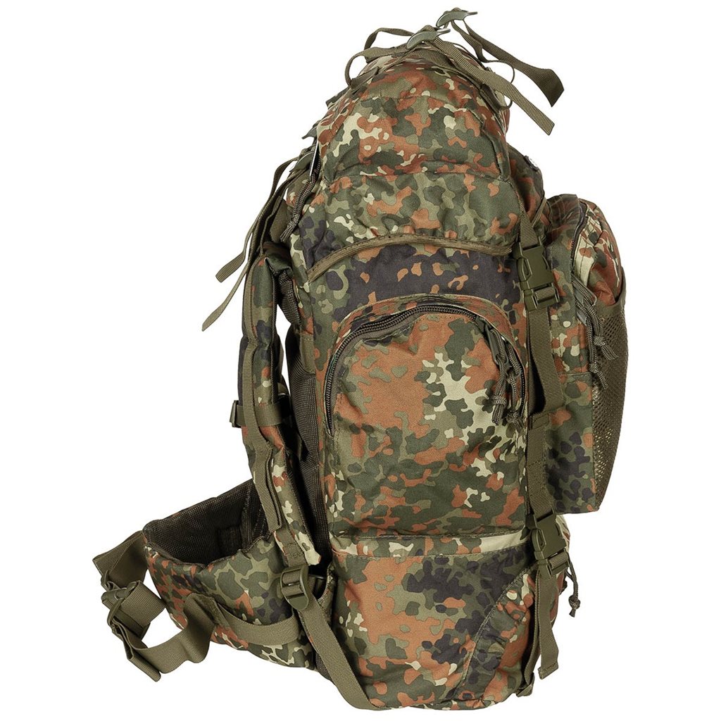 Mochila TACTICAL 55 L negra con acolchado en hombreras y bolsillos frontales y laterales