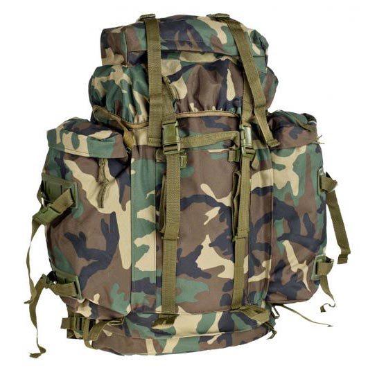 Mochila BW Mountain 80L coyote con sistema Vario-Back y acolchado en hombreras y cinturón lumbar