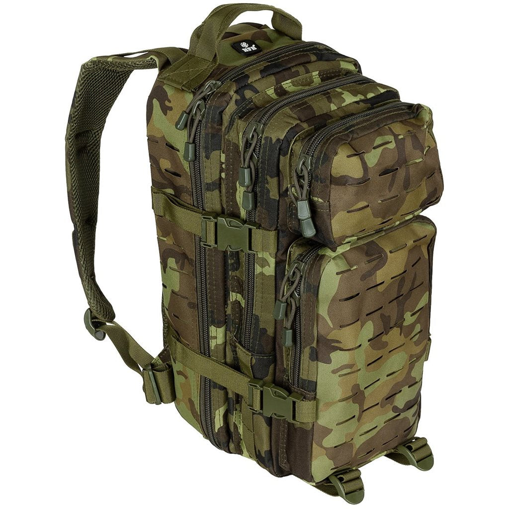 Mochila táctica ASSAULT I LASER vz.95 Les con corte láser para sistema MOLLE, vista frontal