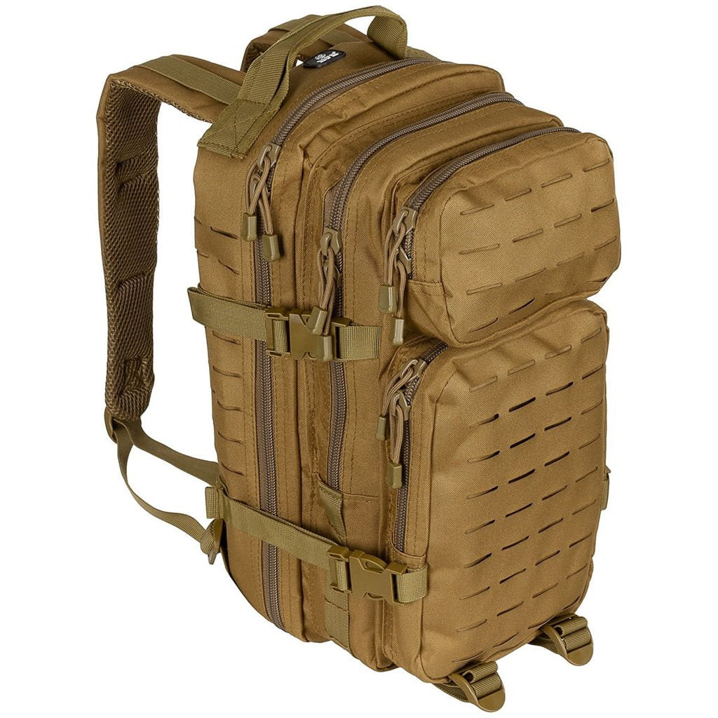 Mochila táctica ASSAULT I LASER vz.95 Les con corte láser para sistema MOLLE, vista frontal