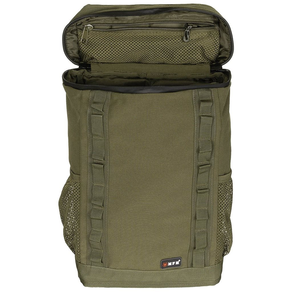 Mochila URBAN 13L verde, compacta y organizada para uso diario y excursiones cortas