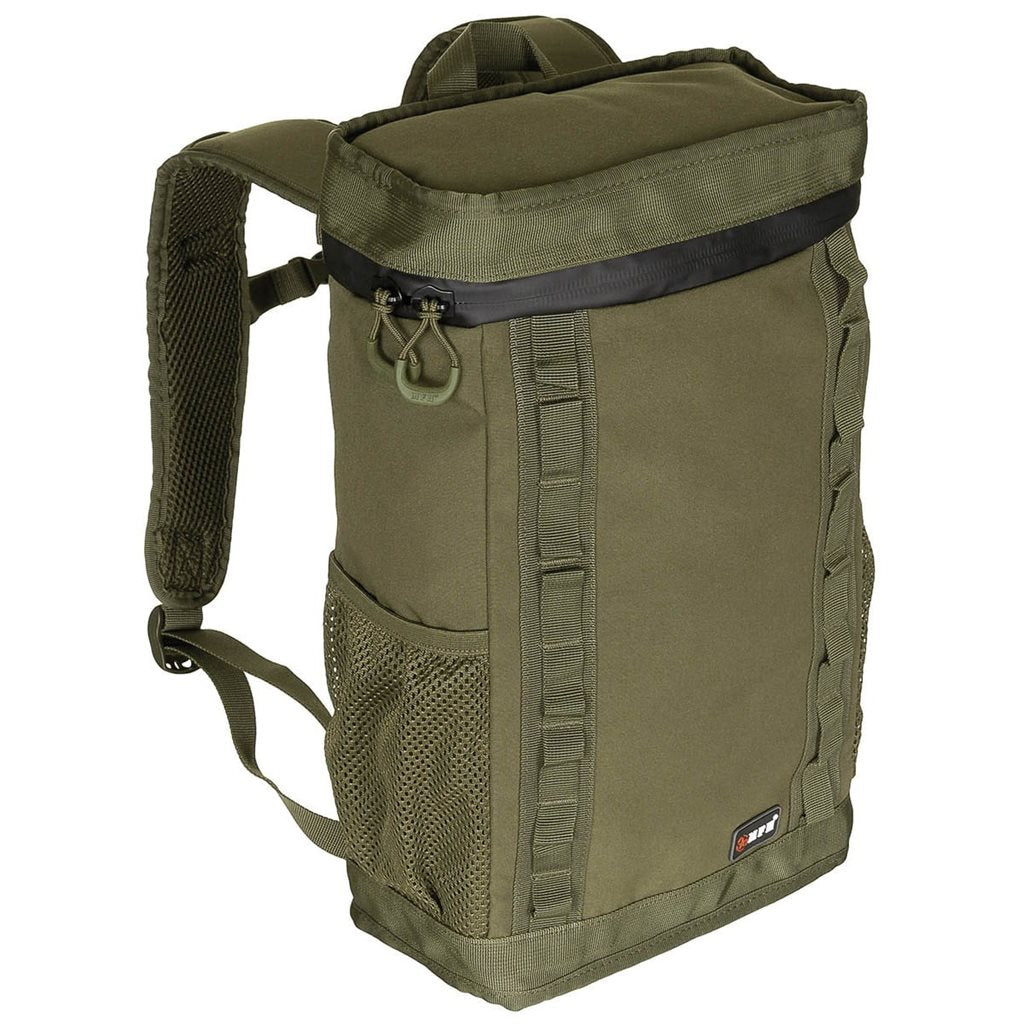 Mochila URBAN 13L verde, compacta y organizada para uso diario y excursiones cortas