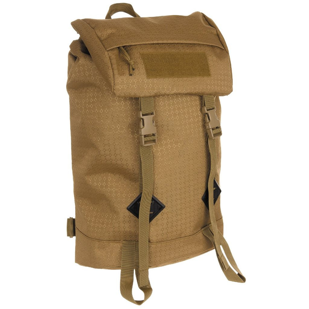 Mochila BOTE OctaTac negra 25 L, acceso lateral, tira para parches, bolsillo en la tapa, poliéster resistente