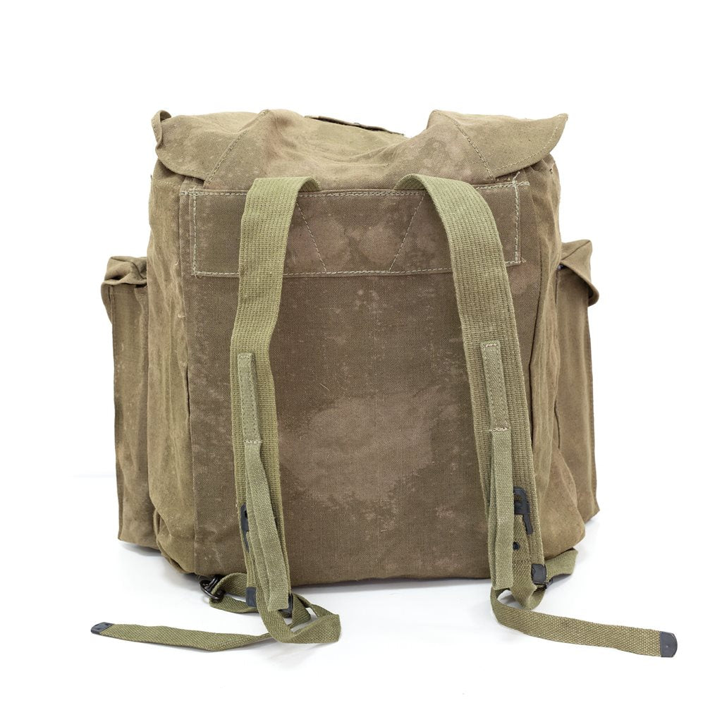Mochila militar italiana San Marco Troop verde de lona usada, vista general