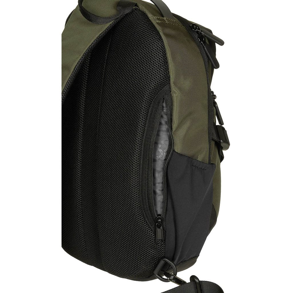 Mochila Travel Sling negra con respaldo acolchado y 2 anillas en D, 22×35×9 cm, 7 l