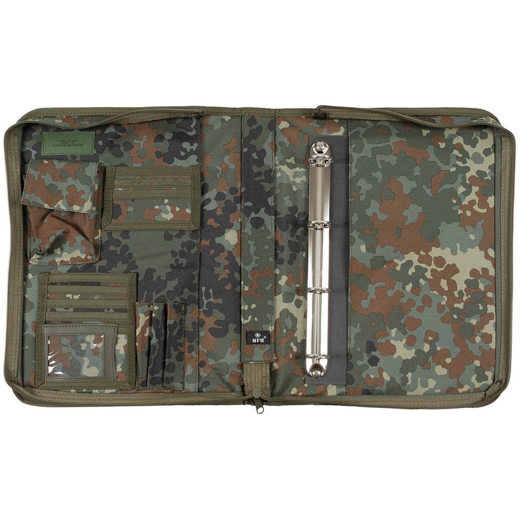 Estuche Flecktarn para material de escritura y bloc A4 con bolsillo de malla
