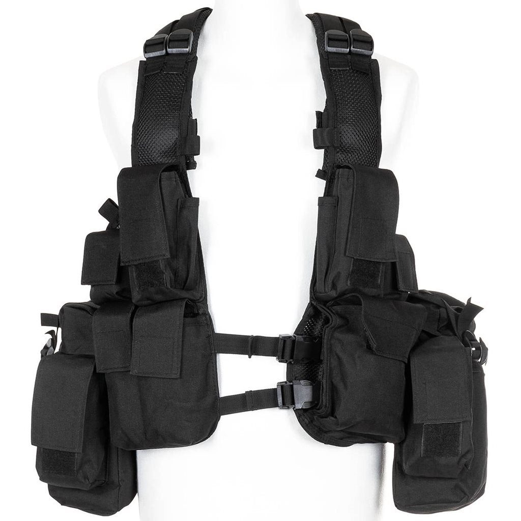 Chaleco táctico negro con 12 bolsillos, vista frontal con hombreras acolchadas y bolsillos utilitarios