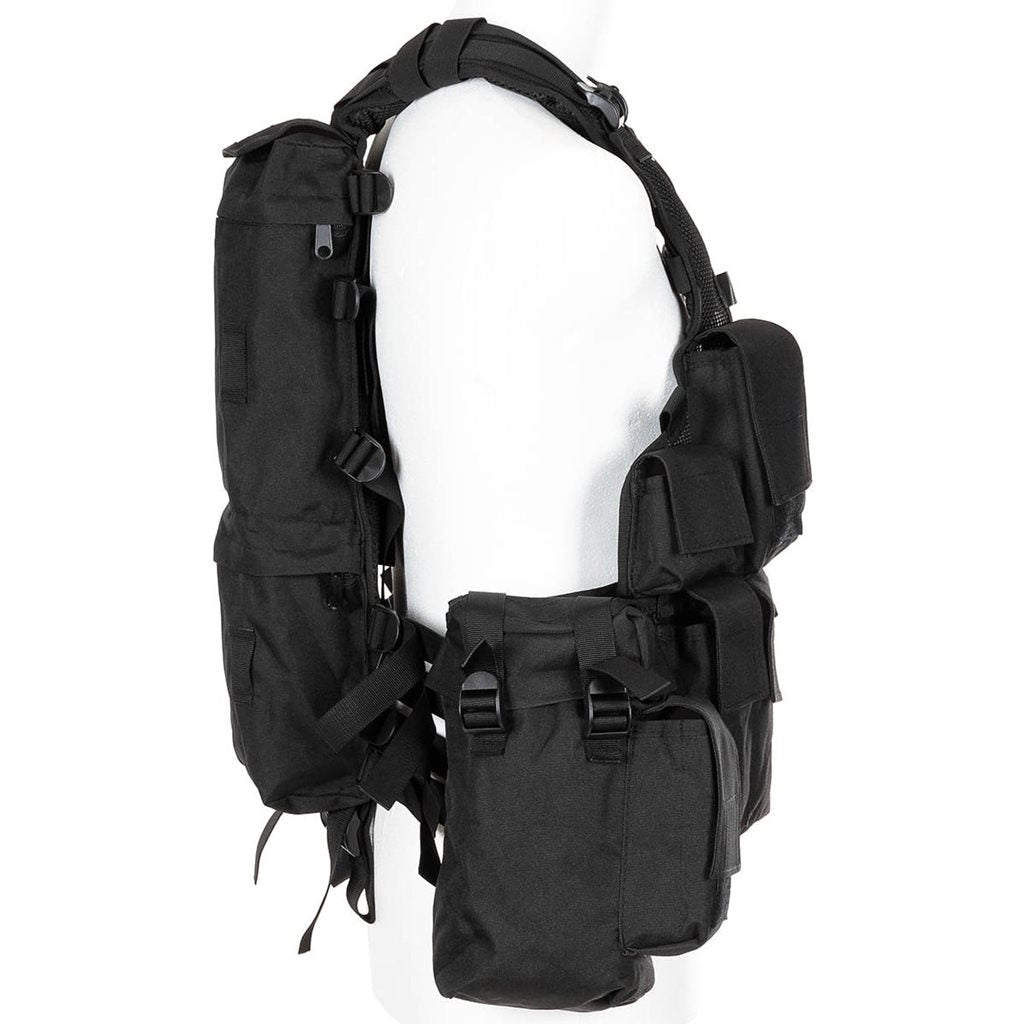 Chaleco táctico negro con 12 bolsillos, vista frontal con hombreras acolchadas y bolsillos utilitarios