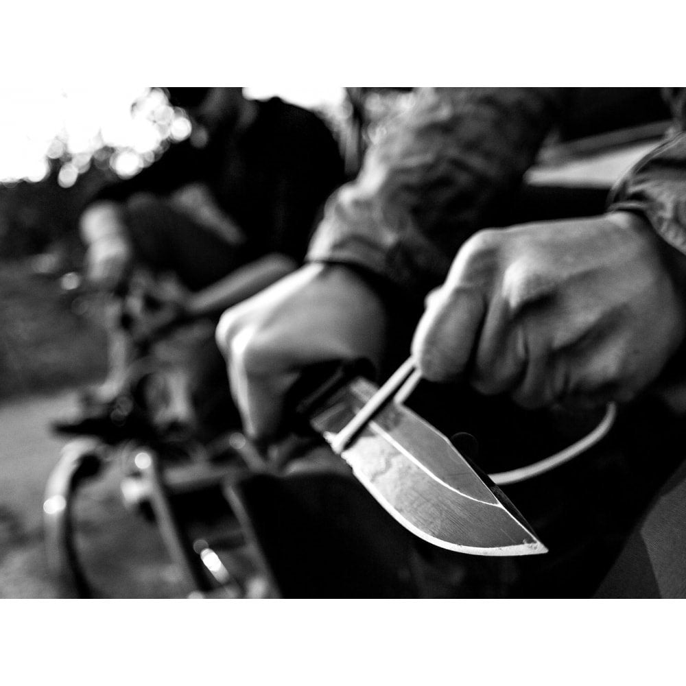 Cuchillo STRONGARM SE negro, hoja 125 mm, acero 420HC, funda plastico