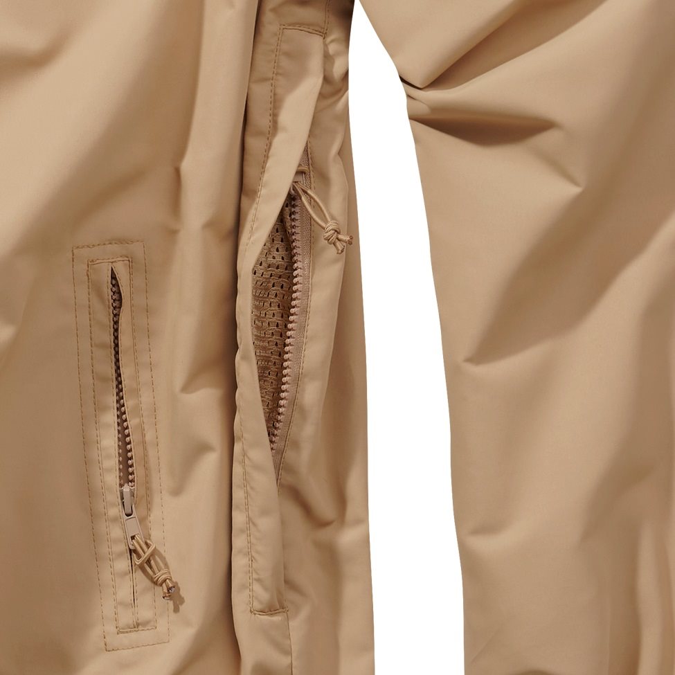 Imagen del cortavientos Summer Windbreaker Camel en color arena