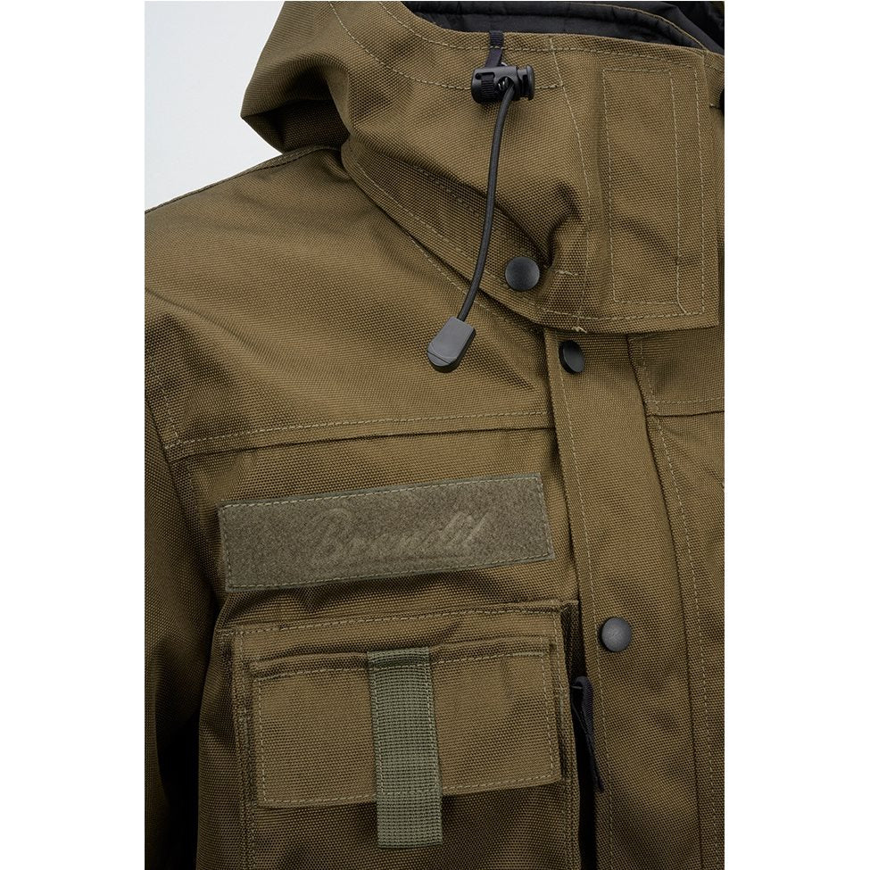 Chaqueta táctica PERFORMANCE verde de BRANDIT con cierre central y múltiples bolsillos