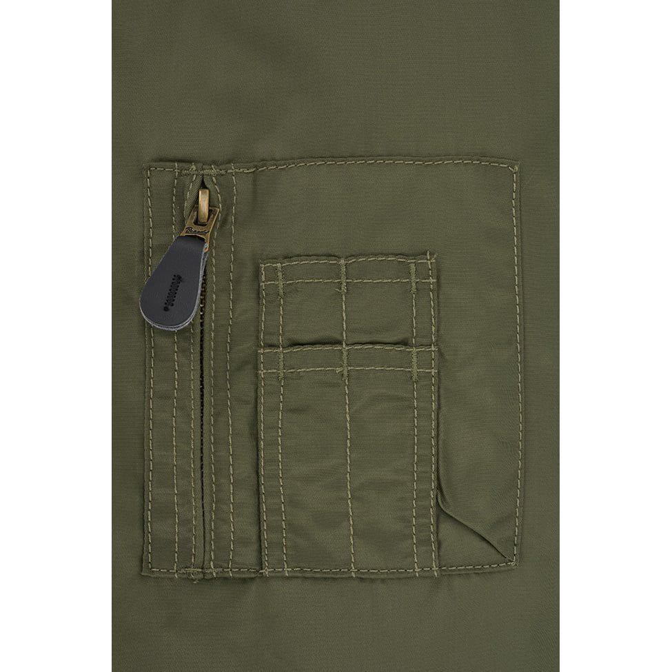 Chaqueta piloto CWU acolchada con capucha verde, vista frontal
