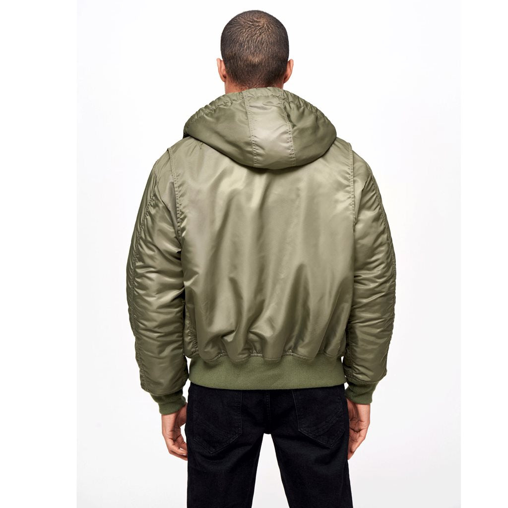Chaqueta piloto CWU acolchada con capucha verde, vista frontal