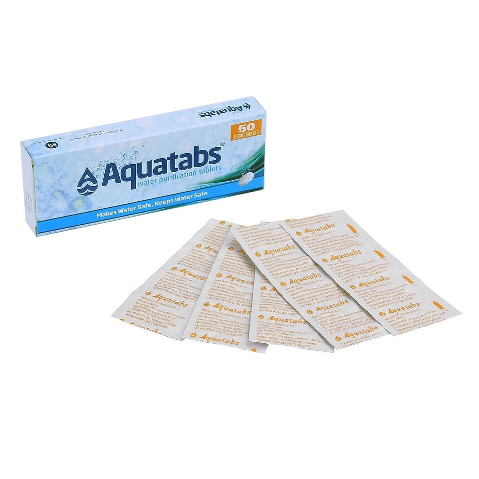 Envase con 50 tabletas Aquatabs para purificar agua