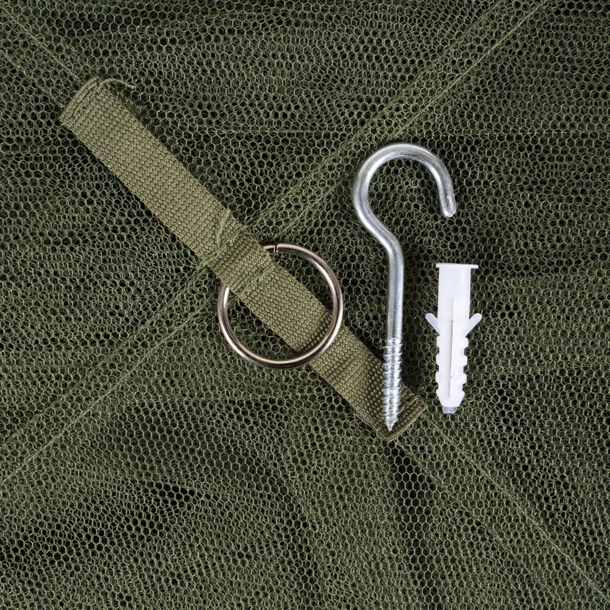 Mosquitera colgante verde para cama individual con anillo metálico