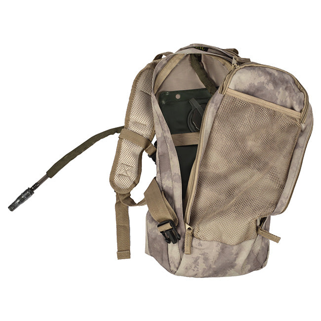 Mochila de hidratación con depósito verde 2,5l, espalda acolchada y bolsillo de malla