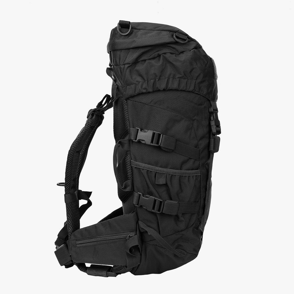 Mochila CROSSOVER Gen.2 EDC negra TF2215 con protección impermeable y bolsillos laterales