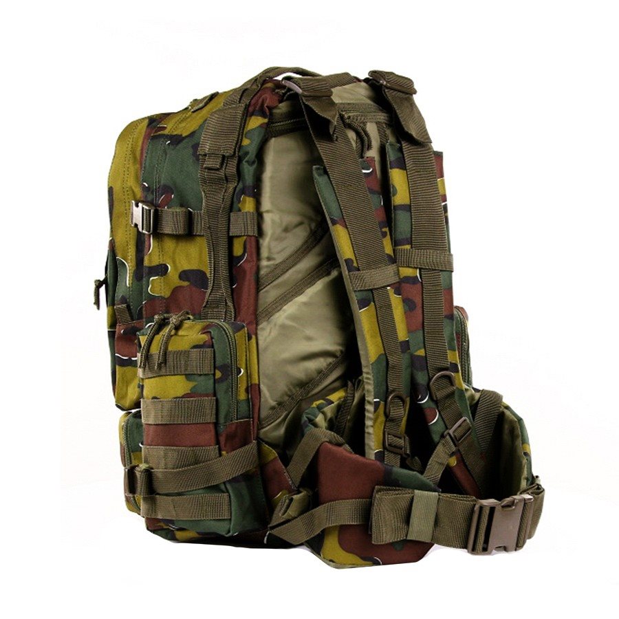 Mochila MOLLE 3-Days Belg Camo Jigsaw en camuflaje Jigsaw, vista general mostrando correas acolchadas y sistema MOLLE