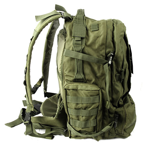 Mochila MOLLE 3-DAYS 101INC negra, diseño modular, hombreras anchas y cierres Fastex