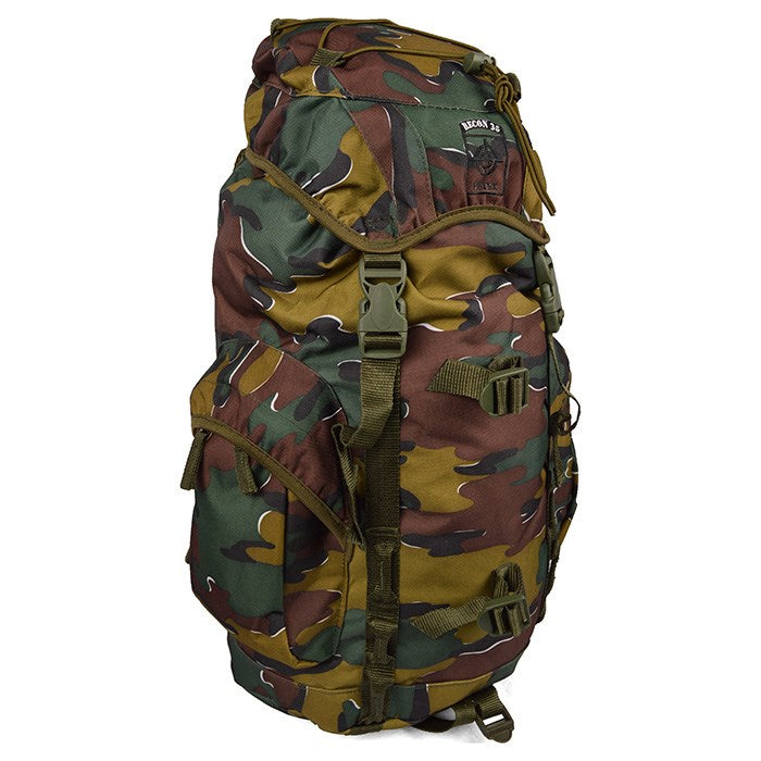 Mochila RECON 35L impermeable camuflaje Jigsaw con tapa y varios bolsillos