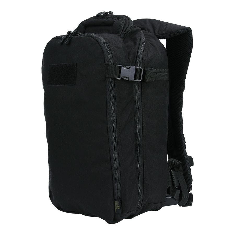 Mochila BUSHMATE PRO negra en Cordura 500D con funda reflectante naranja integrada