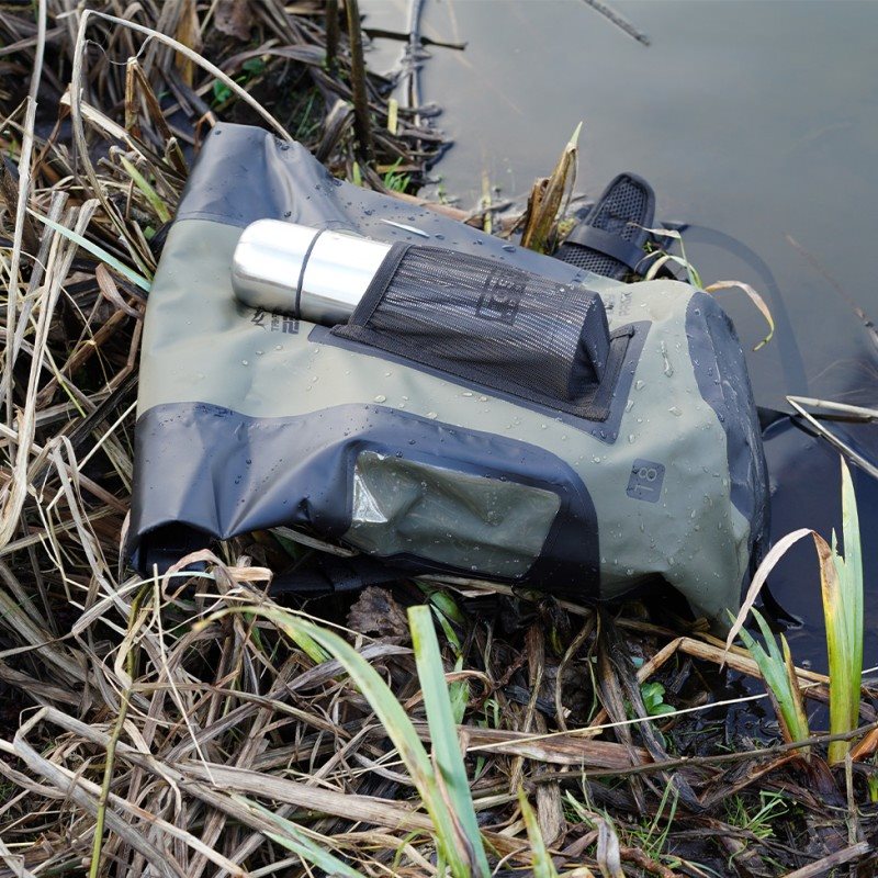 Imagen de la mochila impermeable YUKON 18 L verde