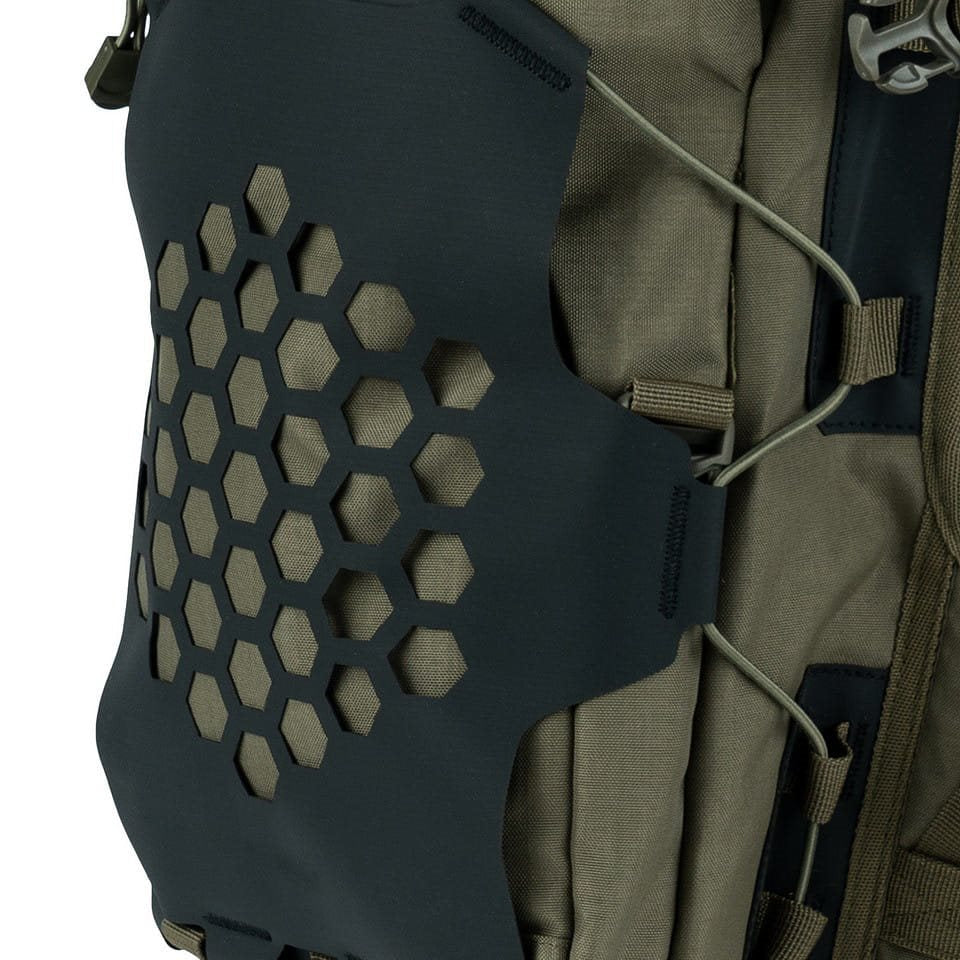 Mochila táctica verde con bolsa de hidratación integrada 2 L