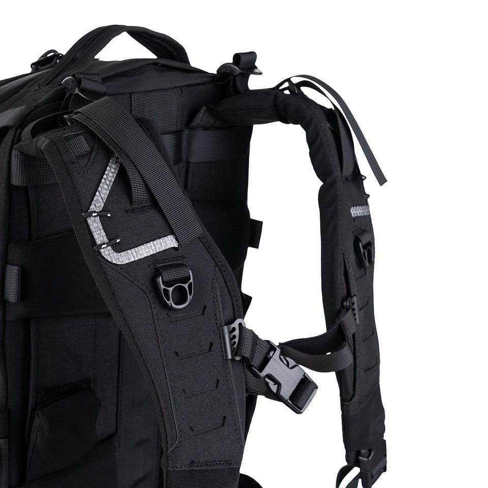 Mochila TF-2215 STEALTH-PRO 22L negra, mochila EDC compacta y de aspecto moderno