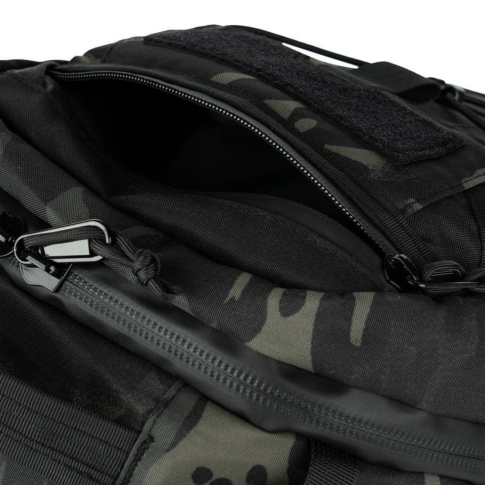 Mochila TF-2215 STEALTH-PRO 22L negra, mochila EDC compacta y de aspecto moderno