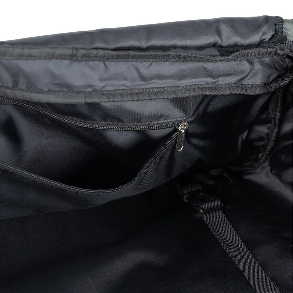 Bolsa de transporte duffle verde 45 litros con correas integradas